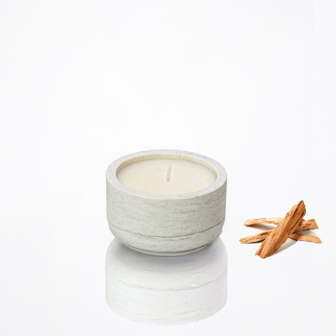 Bougie parfumée petit pot en jesmonite marbre gris, parfum santal - May26