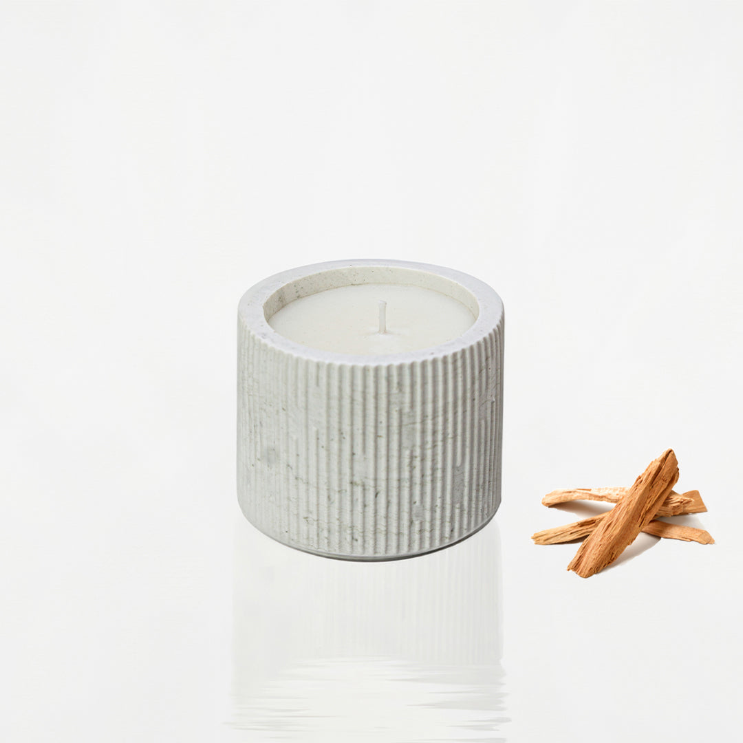 Bougie parfumée pot rayé en jesmonite marbre doré, parfum santal - May26