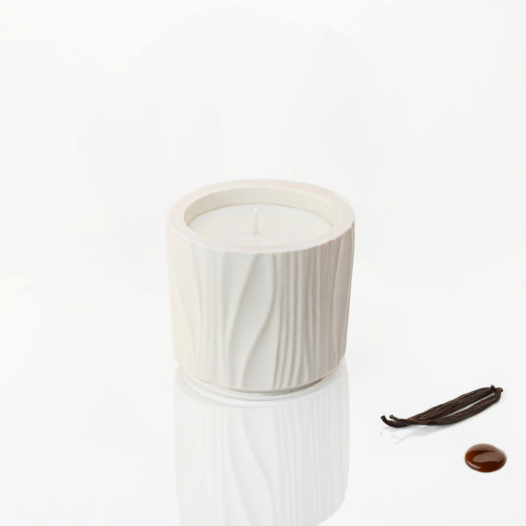 Bougie parfumée en jesmonite blanc, parfum vanille caramel - May26
