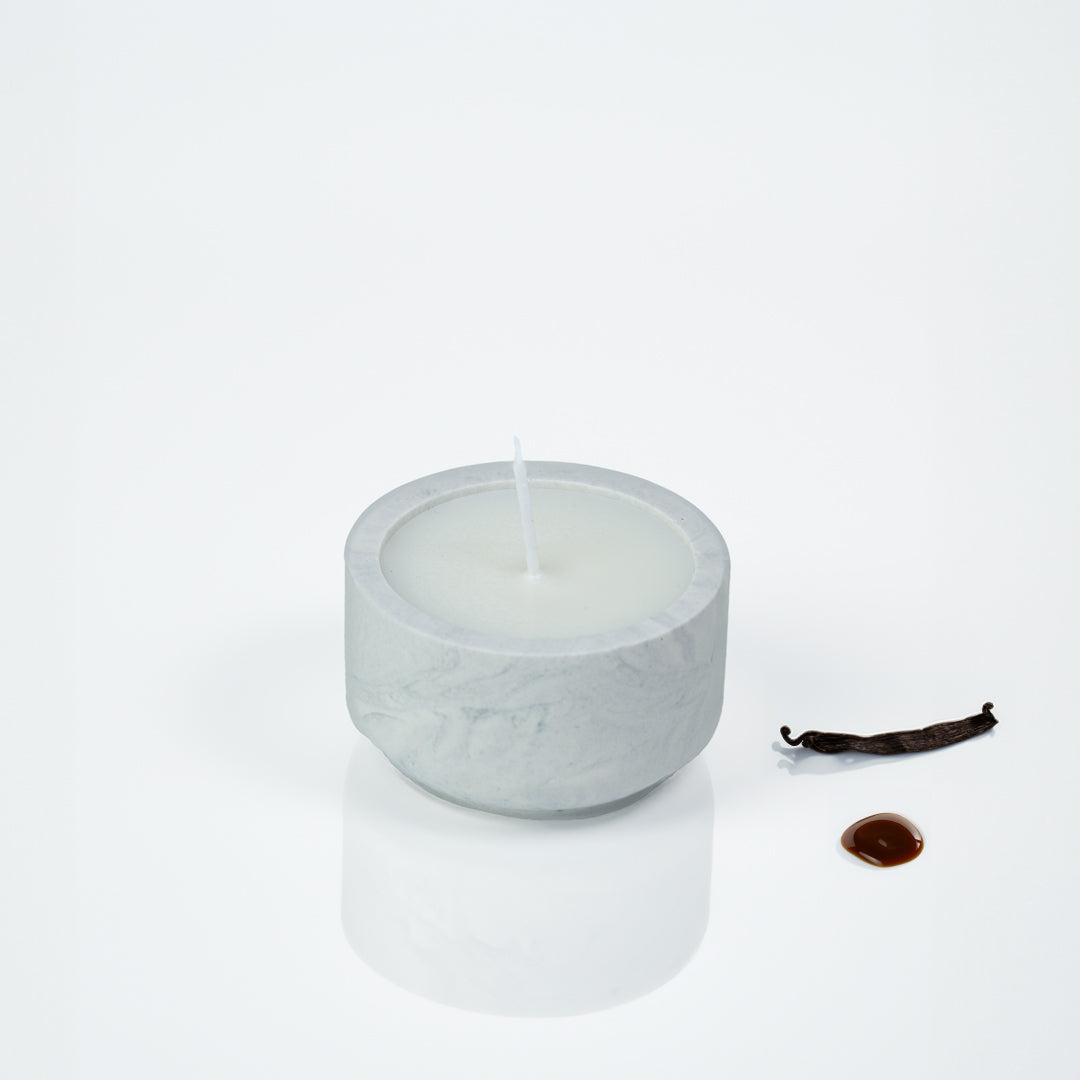 Bougie parfumée petit pot en jesmonite marbre gris, parfum vanille caramel - May26