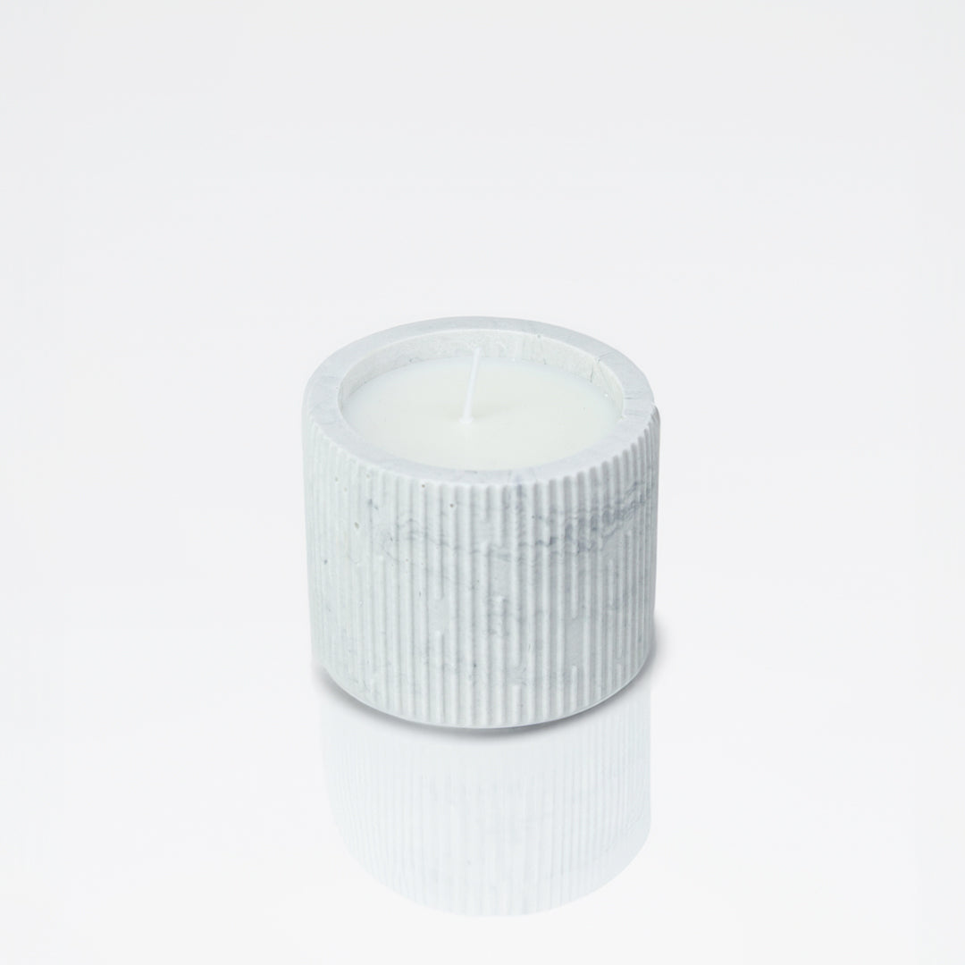 Bougie parfumée pot à rayure en jesmonite marbre gris 100% artisanal- May26