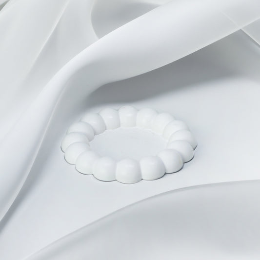 plateau rond fleur en jesmonite blanc - May26