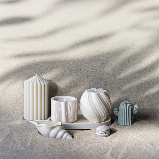 coffret de bougies décoratives en cire de soja, plateau en jesmonite blanc,  bougie parfumée coquillage - May26